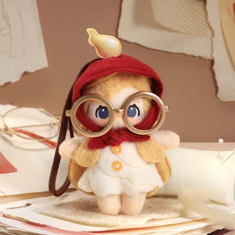 (Pre-Order) CHAKA Grandma’s Reading Glasses Felt Plush Charm