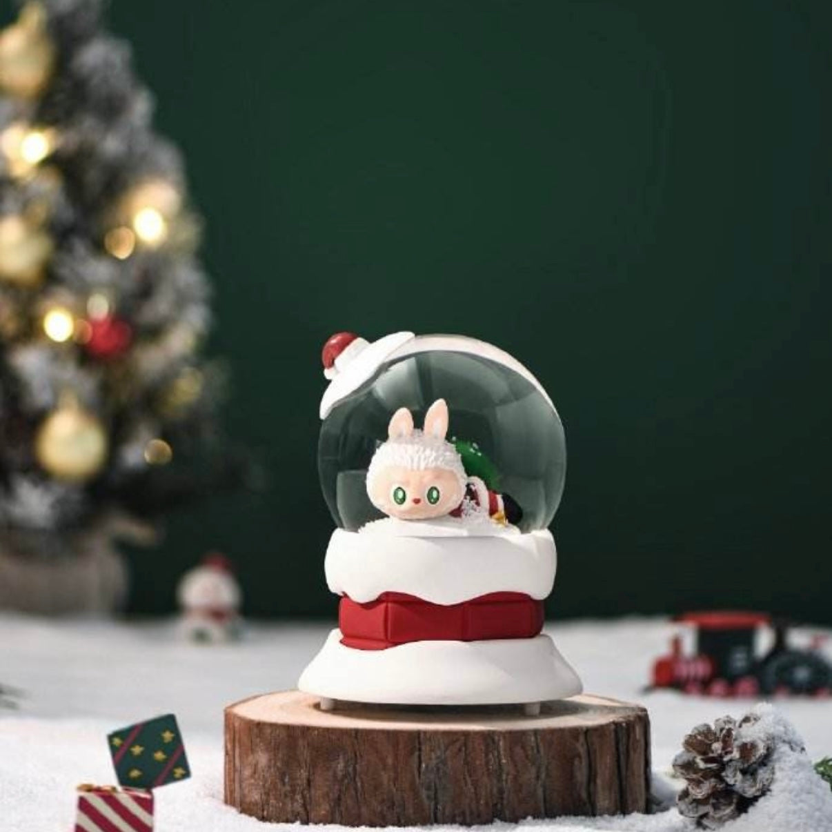 Luis-Labubu Snow globe Sealed