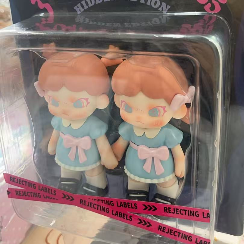 DORA Rejecting Labels Hidden Edition Twin Sisters Set