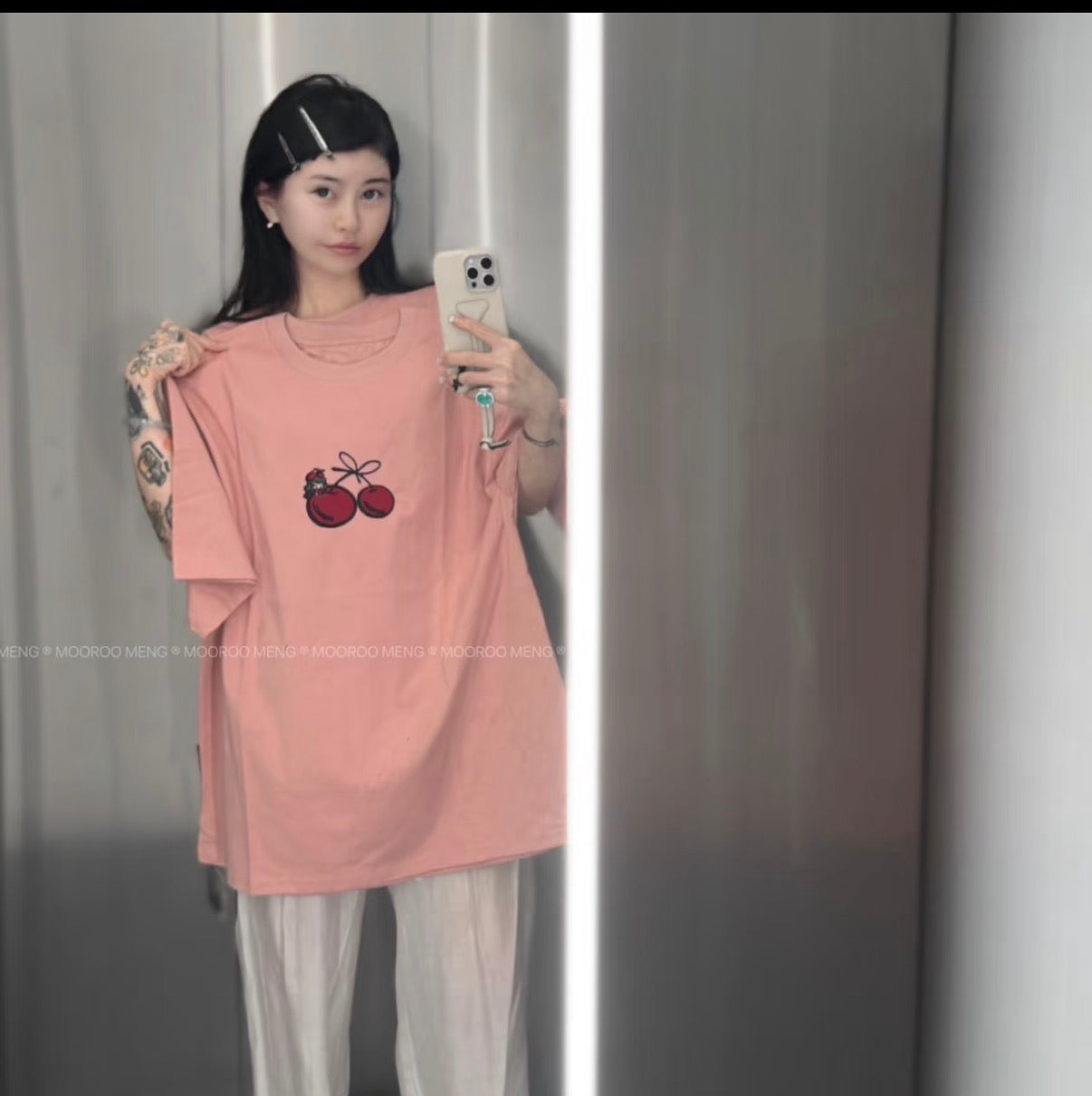 (Pre-Order) Cherry-embroidered 230g combed cotton crew-neck T-shirt in pastel pink (available in two styles: cropped or loose/regular fit).