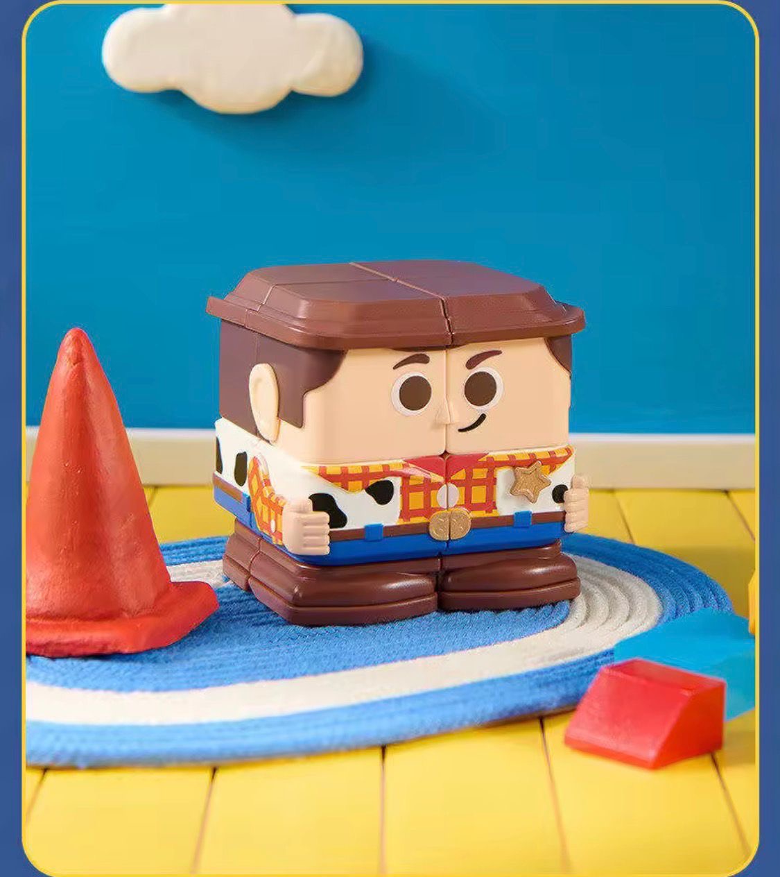 (Pre Order) POP MART PIXAR POP CUBE CUBIEC
