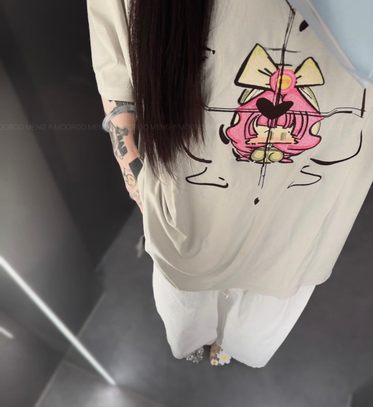 (Pre-Order) "Jiang Jiang Original" Stop-chan Embroidery: Lightweight, Loose-Fit, Crew-Neck Short-Sleeve T-Shirt (Grey-Green)