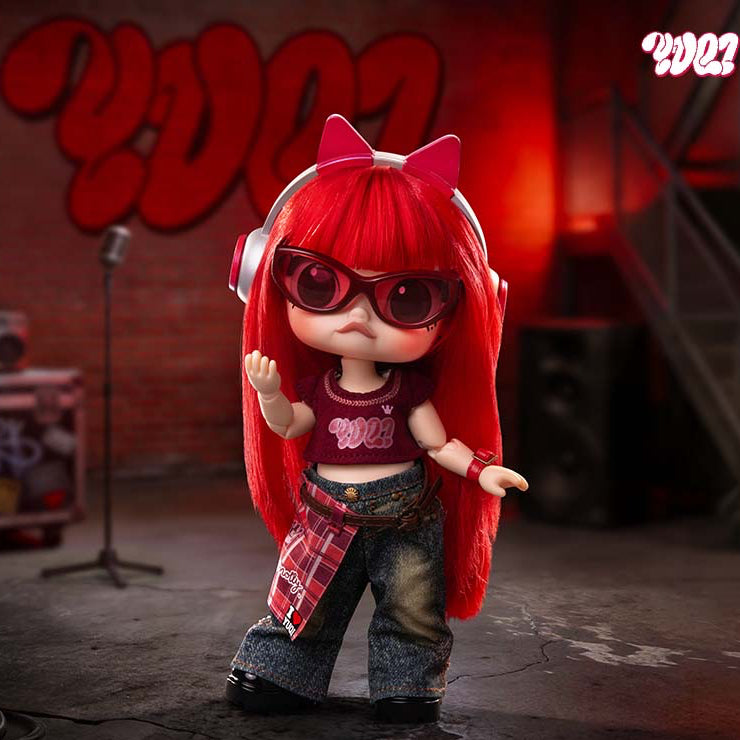 (Pre-order) POP MART MOLLY x Yuqi 1/8 Action Figure