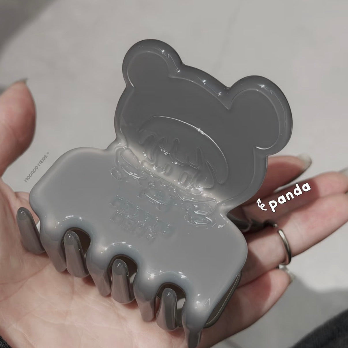 (Pre-Order) Jiangjiang's Original Panda Jelly-Feel Gray Acetate Claw Hair Clip in Medium Size (Release 08/5)