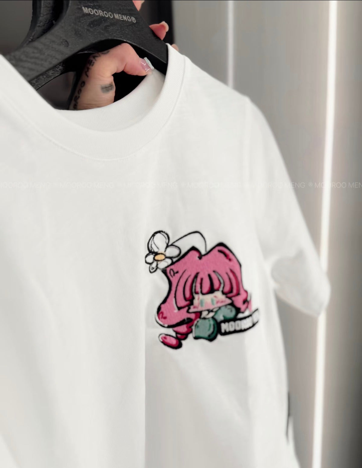 (Pre-Order) Original Embroidered "Hua Hua Jiang Jiang" Cropped T-Shirt – White Pure Cotton Slub Knit, Crew Neck