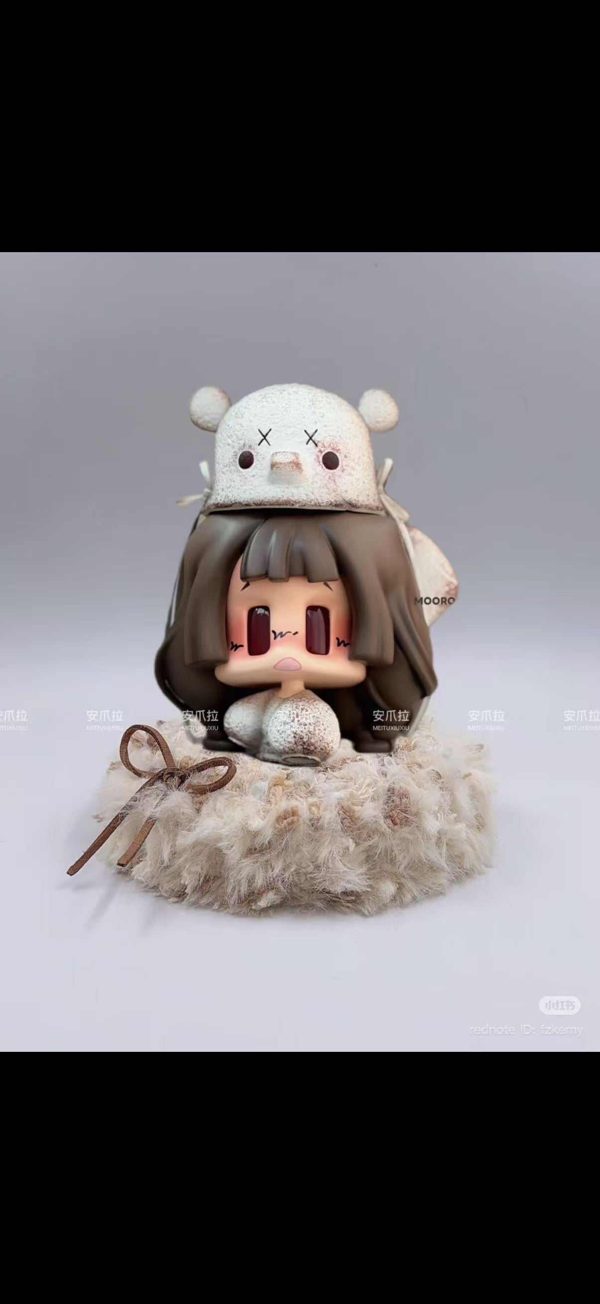 Figurine Riser Cushion Stand