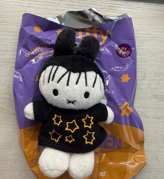 0o0 Nancy - Vipoo Miffy opened (E)