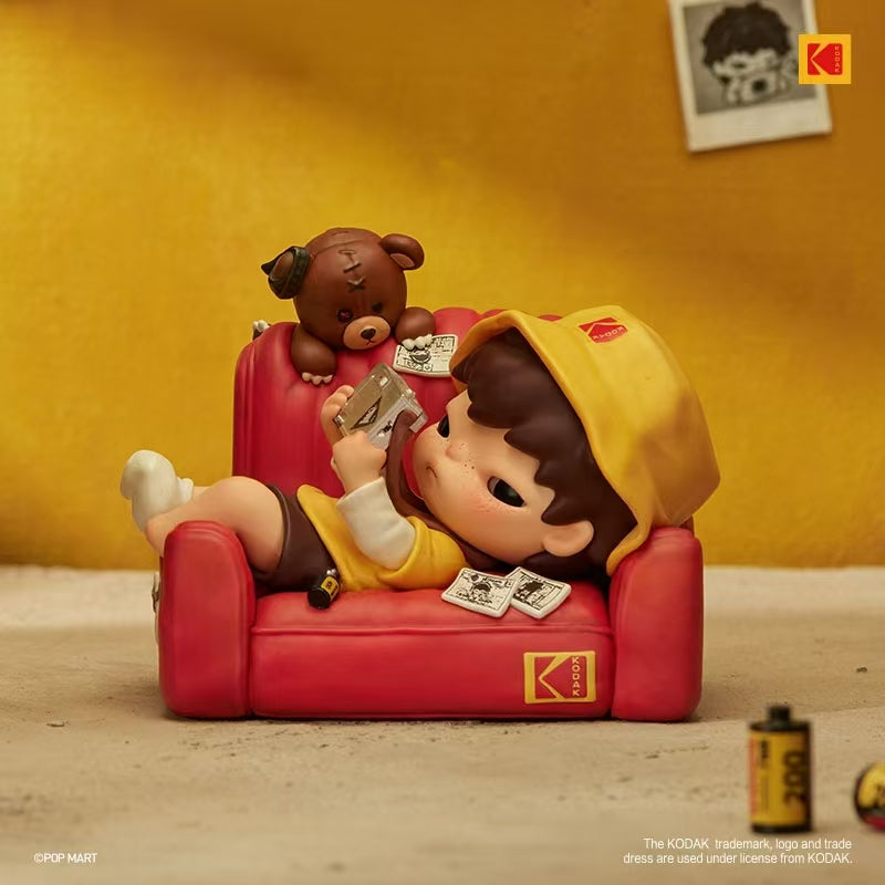 (Pre-Order) Hirono x Kodak Click Figure