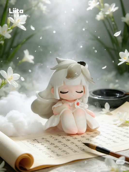 (Pre Order) Liita Flowers in an Inkstone