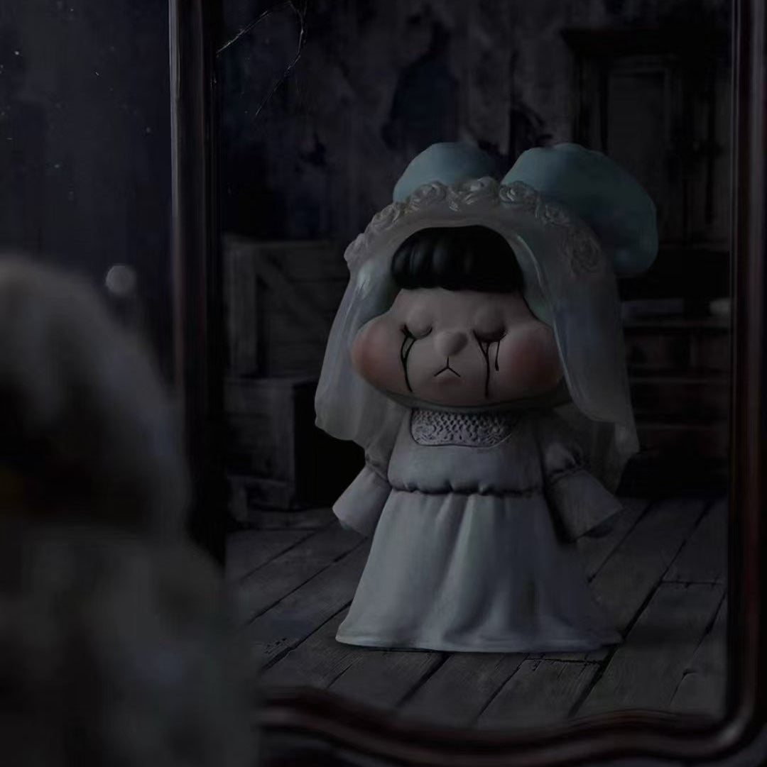 (Pre-Order) LITTLE BUNS The Conjuring Universe Series Gigures Blind Box