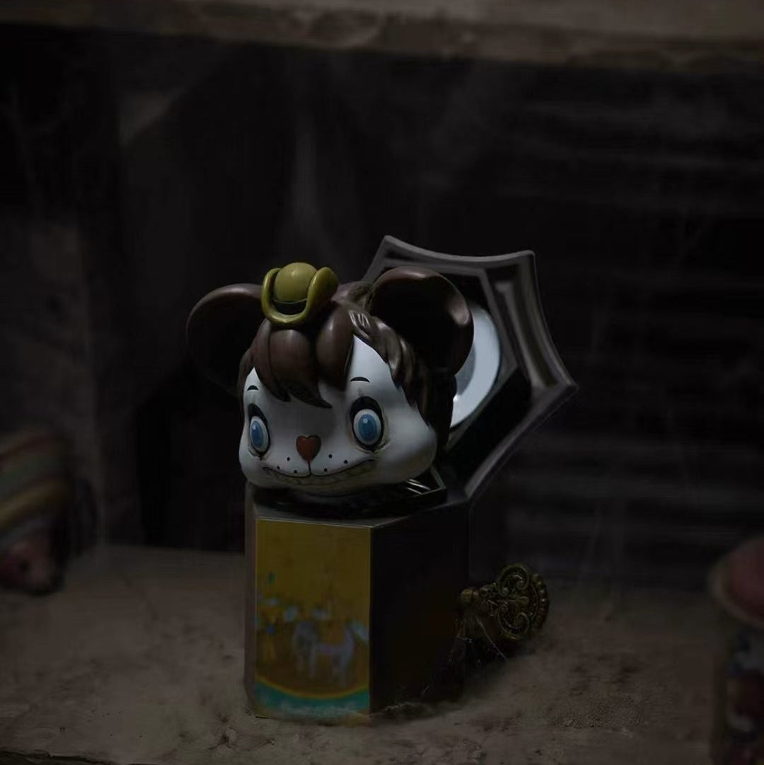 (Pre-Order) LITTLE BUNS The Conjuring Universe Series Gigures Blind Box