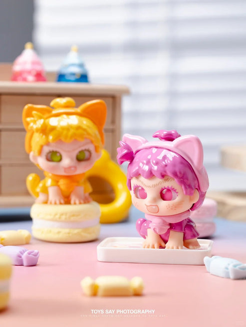 WAKUKU Playing with Cats and Dogs Series